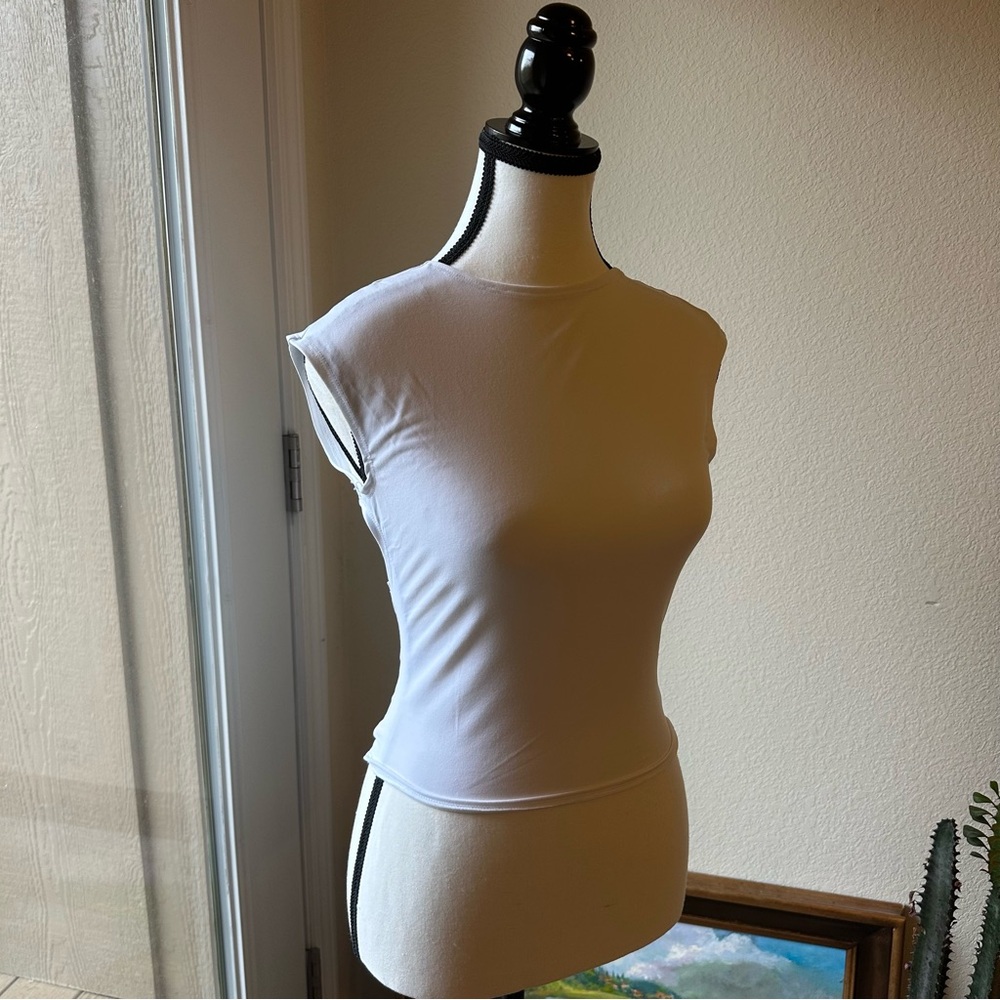 Backless Tank Top - Picture 2 of 3